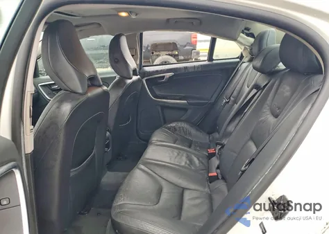 2012 Volvo S60 T5 z USA, uszkodzony, nr VIN YV1622FS7C2079565